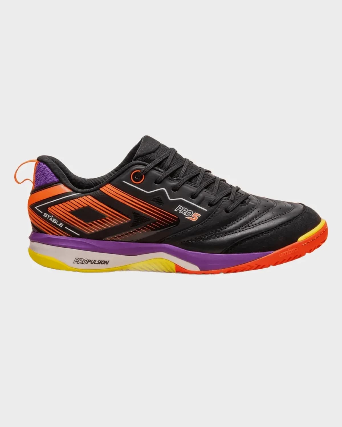 Chuteira Futsal Umbro Pro 5 Stable, ângulo 1 de 2